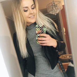 Meet your Posher, Addison